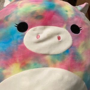 Rainbow Unicorn Squismallow